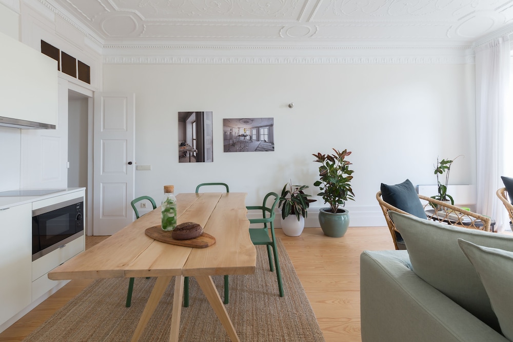 B28 Apartments 32/50