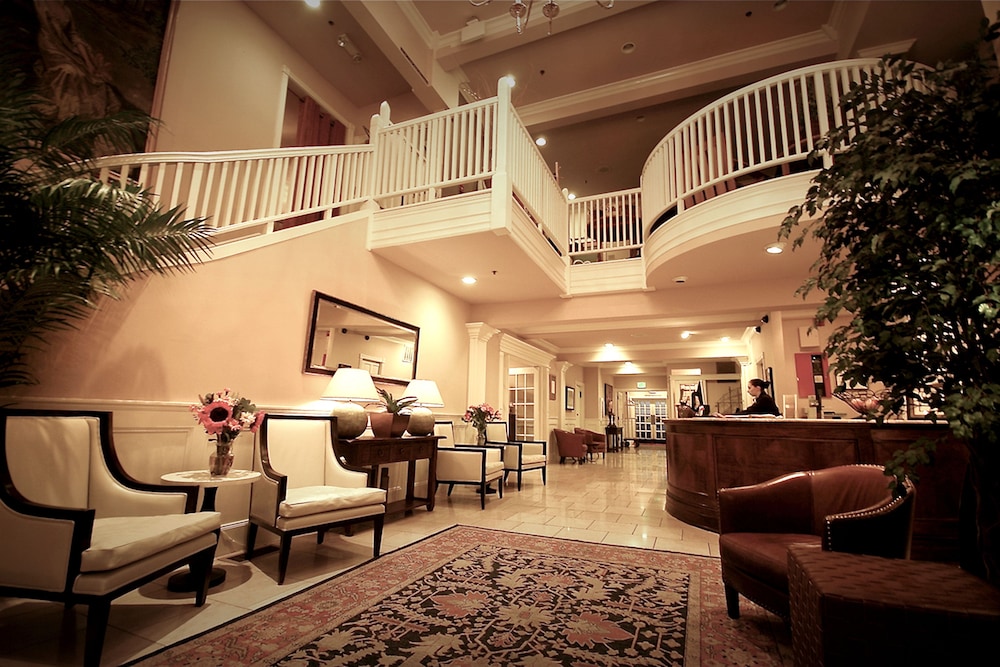 Majestic Inn & Spa 63/80