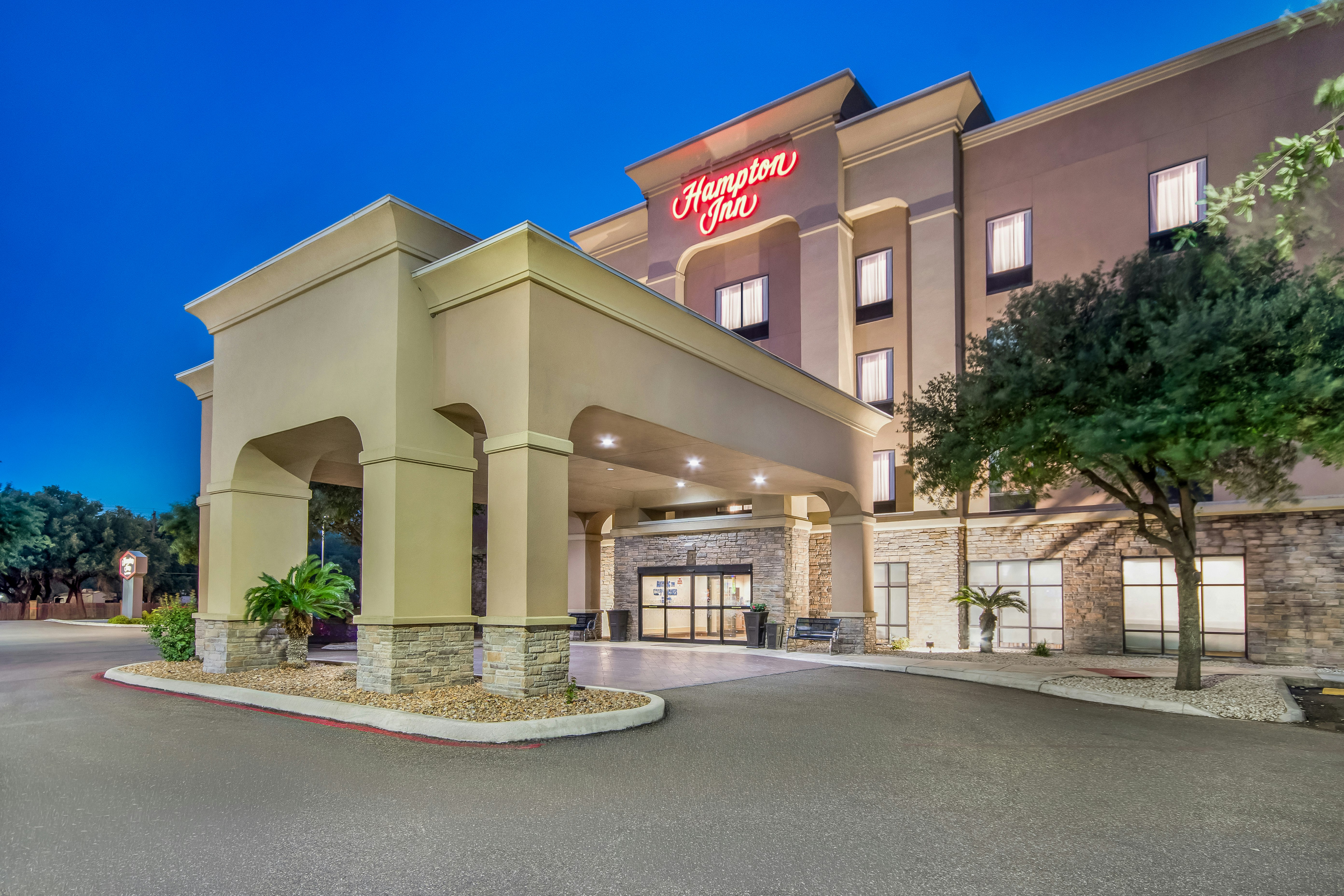 Hampton Inn Uvalde 28/33