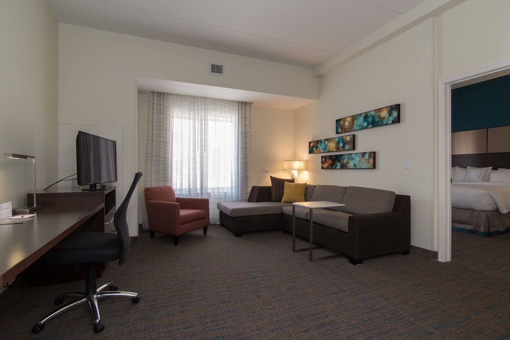 RESIDENCE INN RALEIGH-DURHAM AIRPORT/BRIER CREEK 32/53