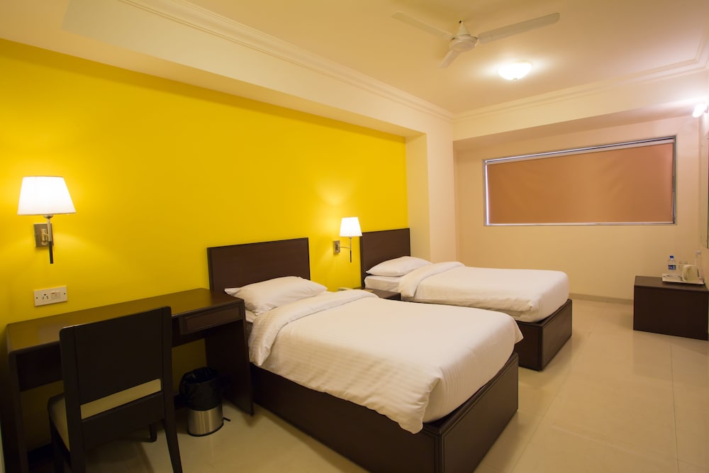 Ginger Hotel Thane 12/45