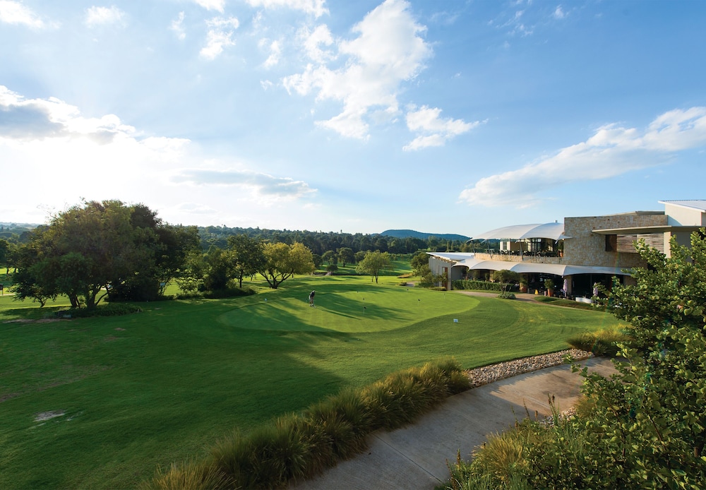 The Fairway Hotel Golf Resort 65/71