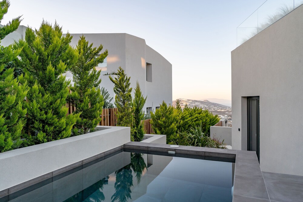 Apikia Santorini Suites - Adults Only 58/85