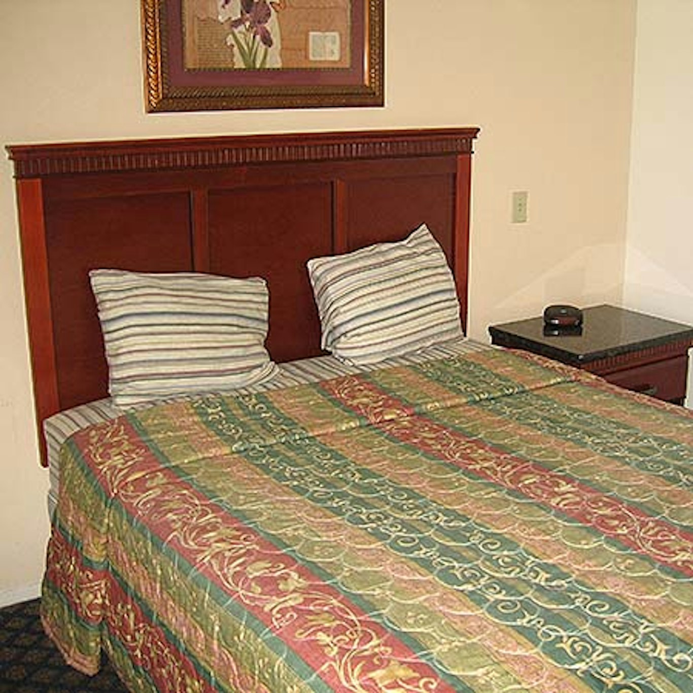 Royal Inn Motel Long Beach 12/31