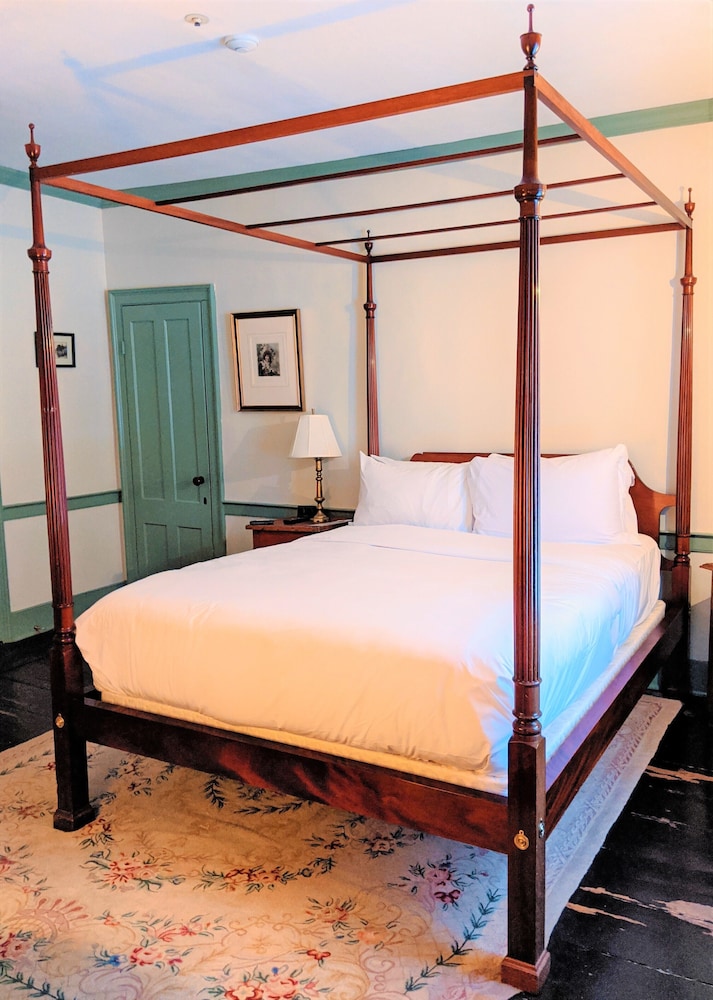 Inns At The Equinox 21/80