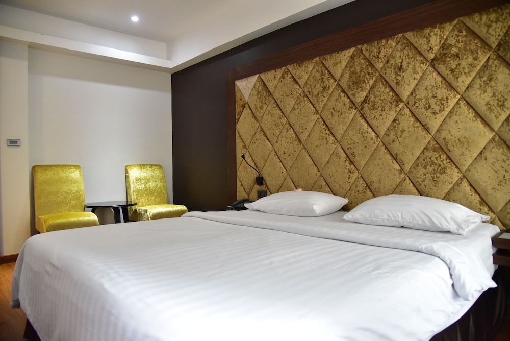 Grand Pink Hotel Hat Yai 9/49