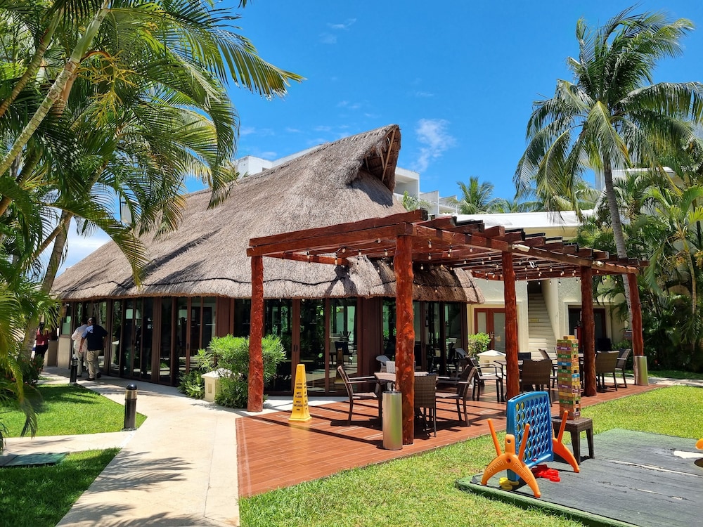 Laguna Suites Golf & Spa 43/50