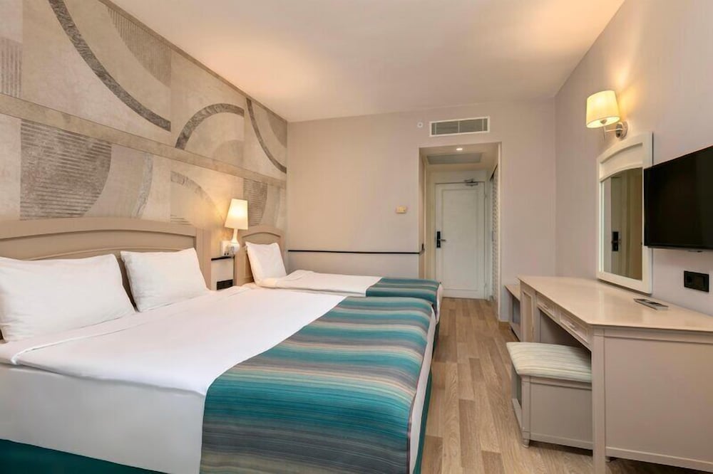 Greenwood Kemer Resort in KEMER