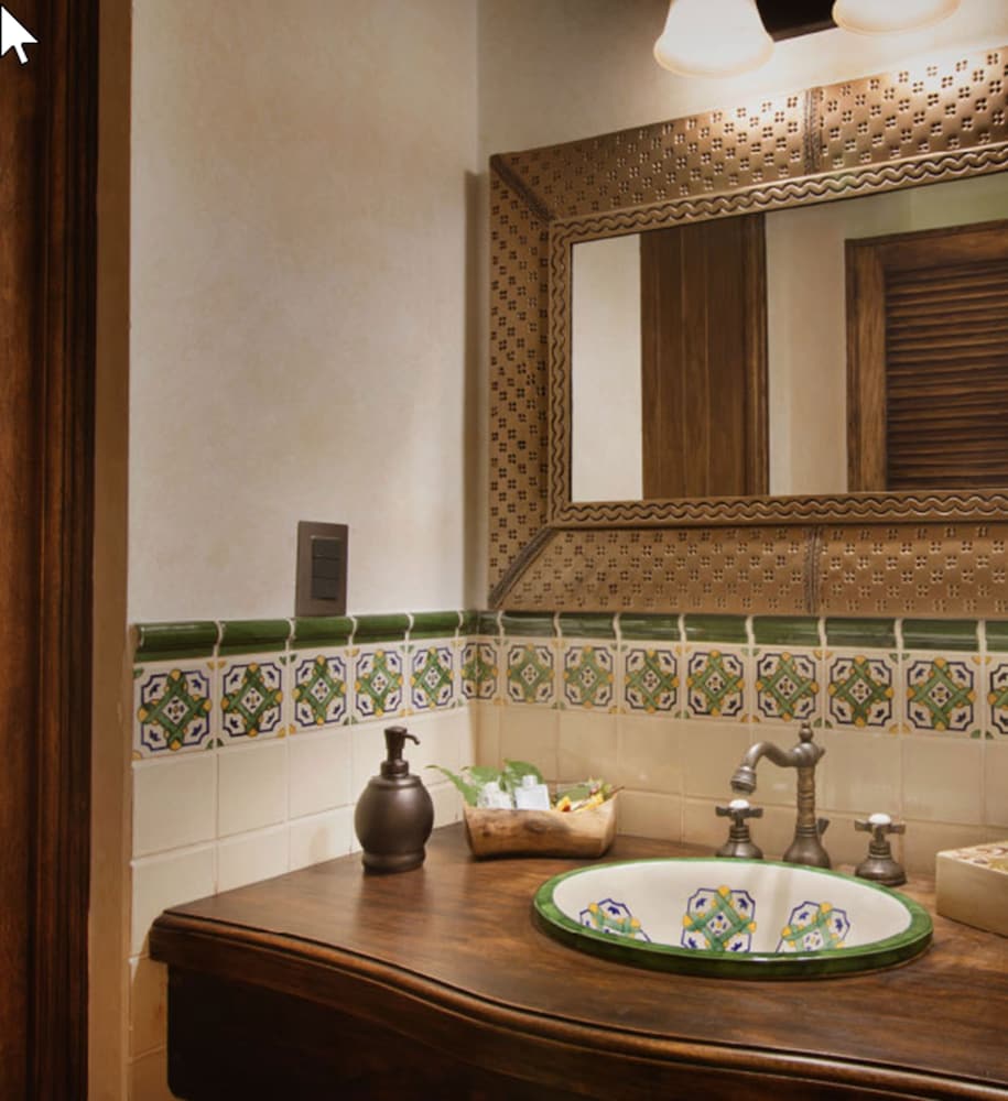 Casa Faustina Boutique Hotel 36/66