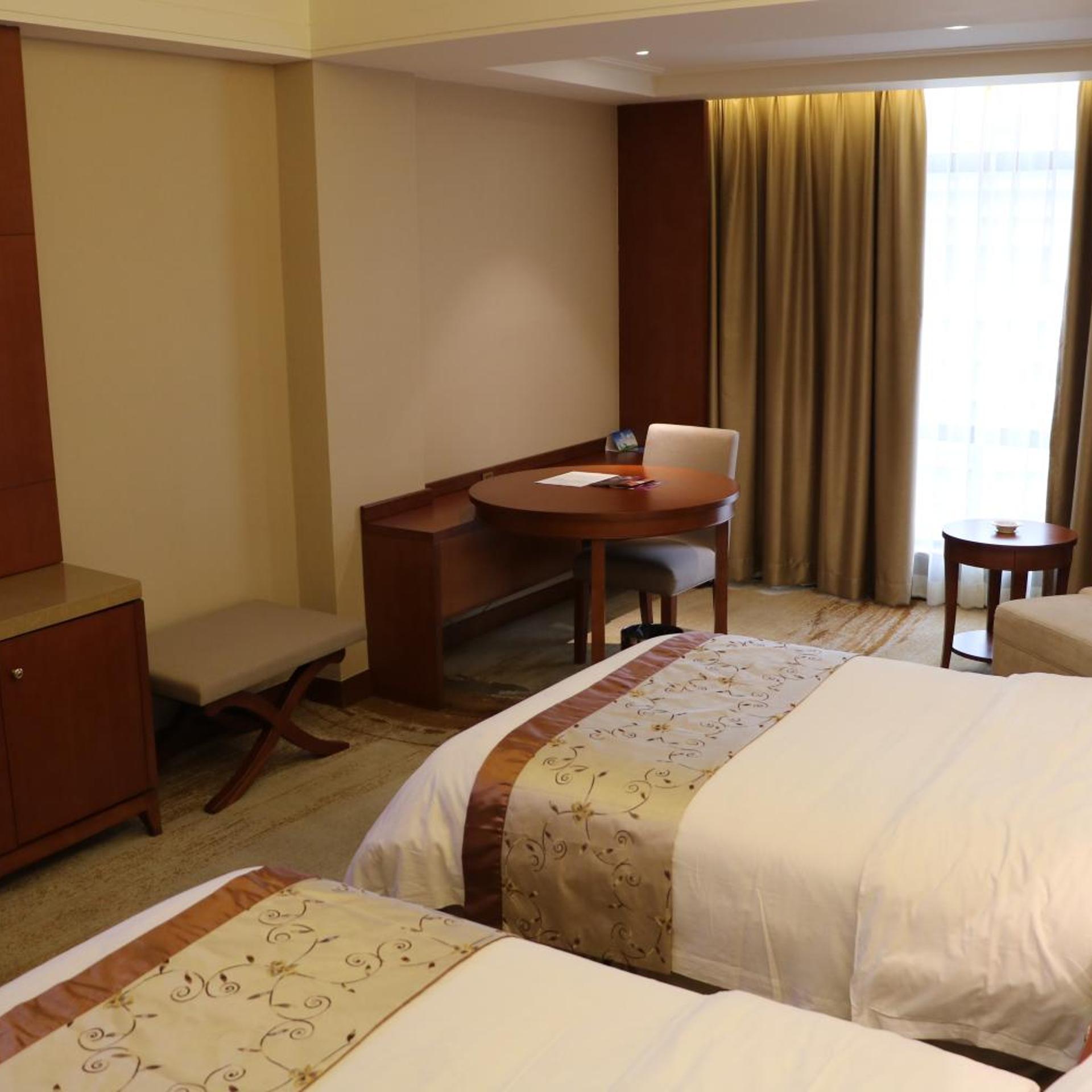 Rongjiang Hotel 12/74