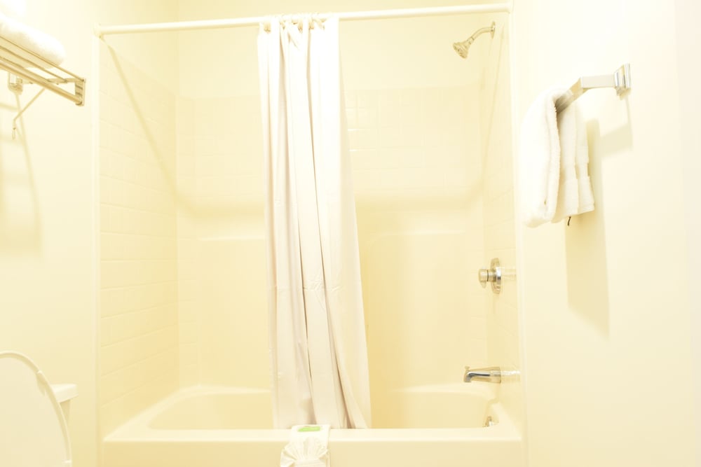 Hilltop Inn & Suites - North Stonington 60/60