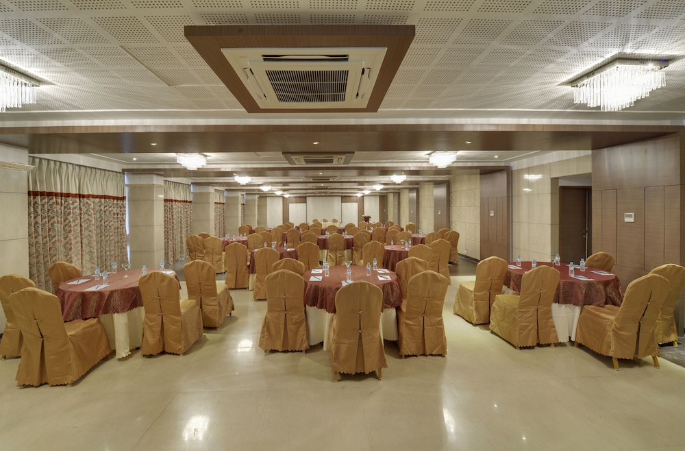 Meritas Picaddle Resort - Lonavala 30/45