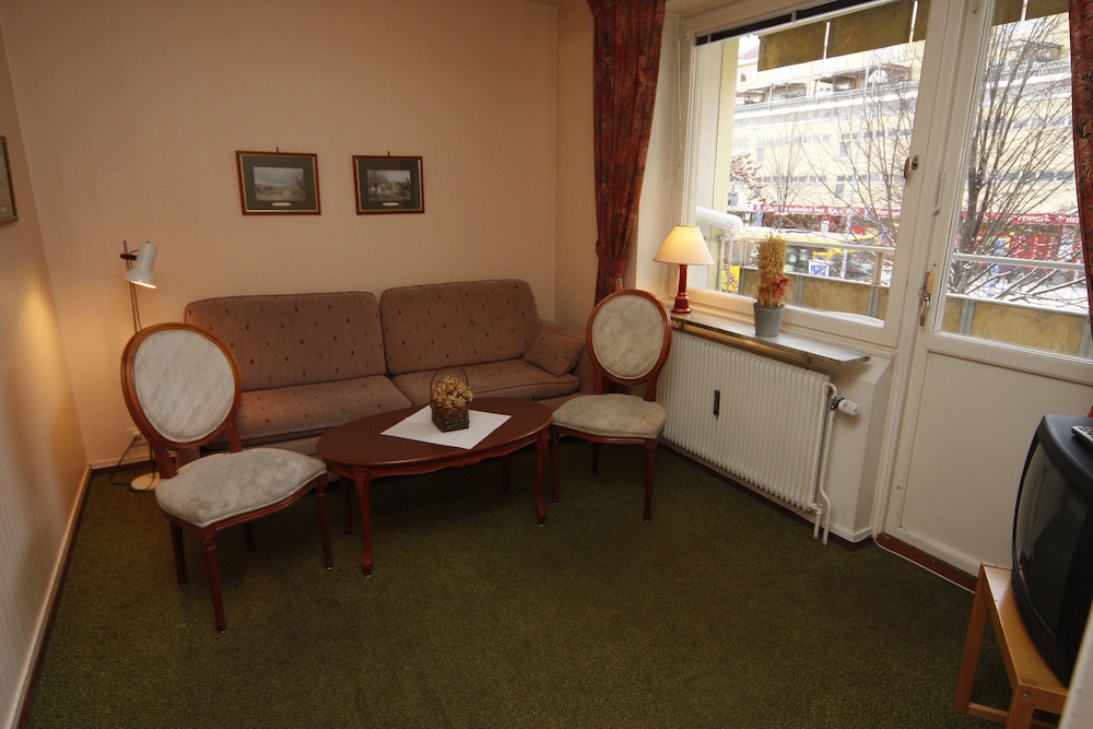 Hotel Aveny Bed Breakfast 35/41