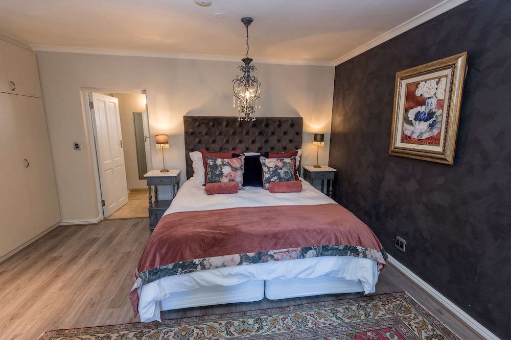 LUXURY, DOUBLE BED