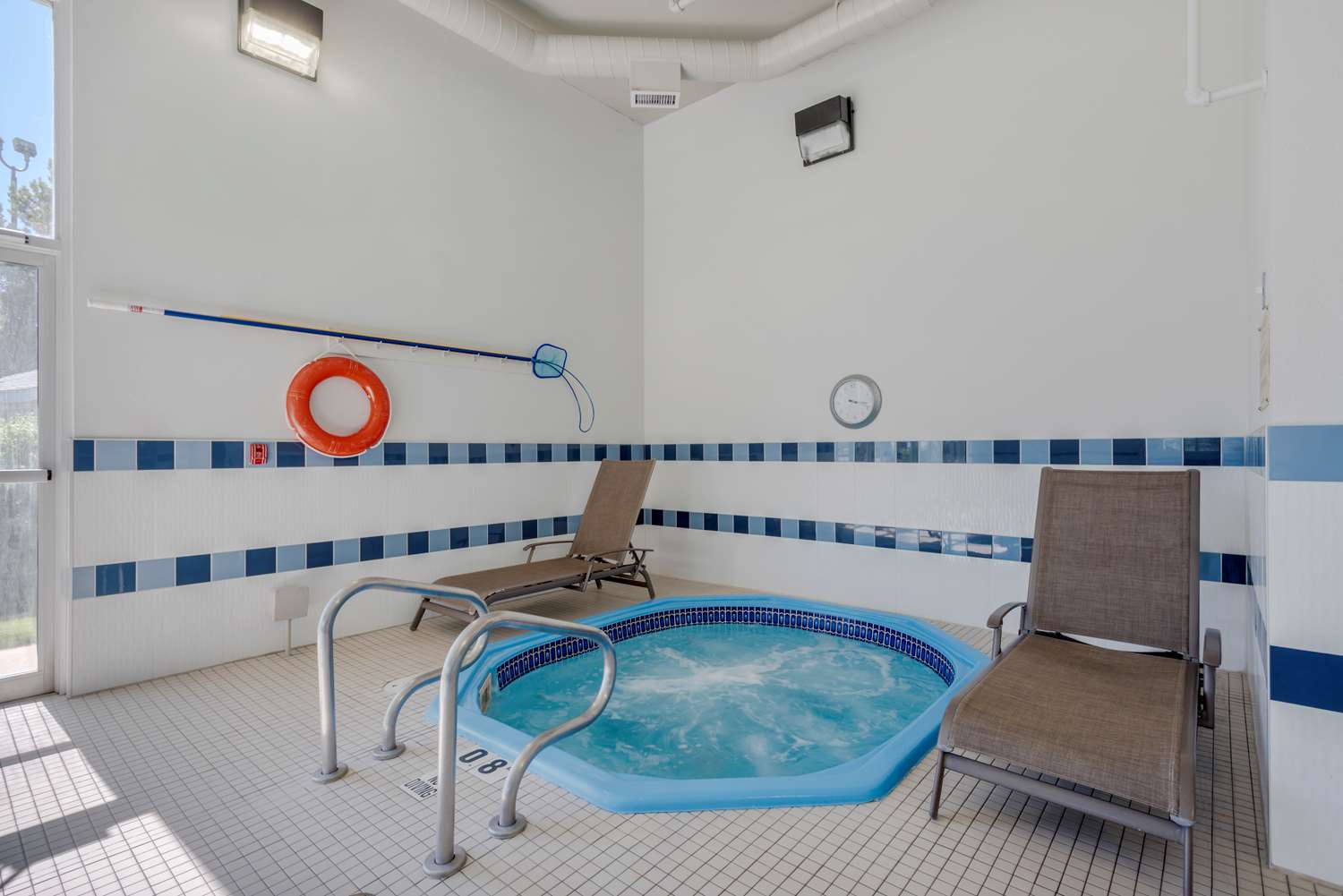 swimming pool spa