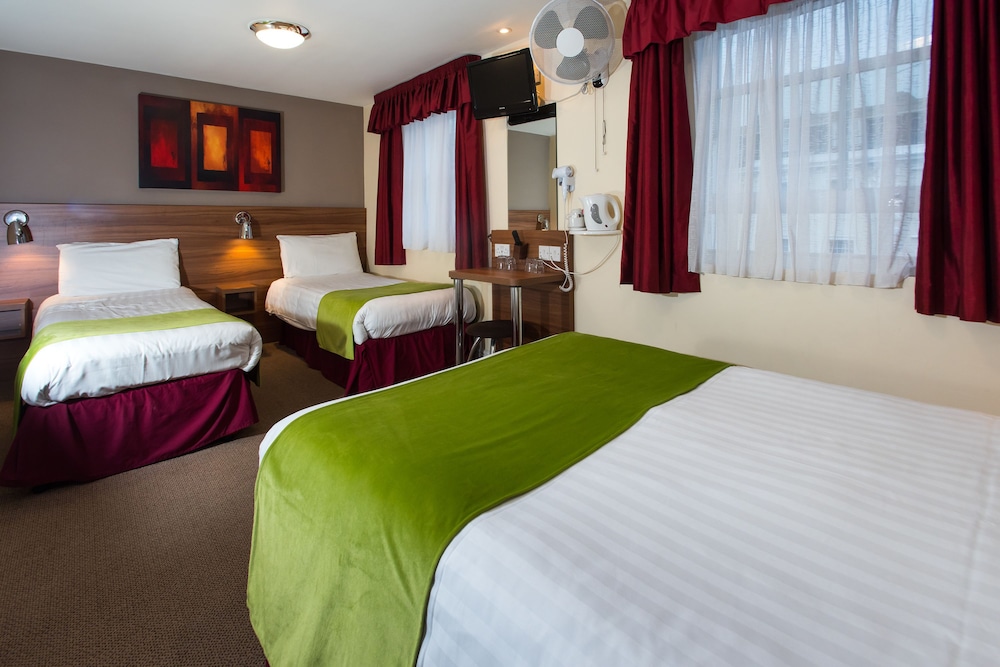 The Dover Hotel 21/43