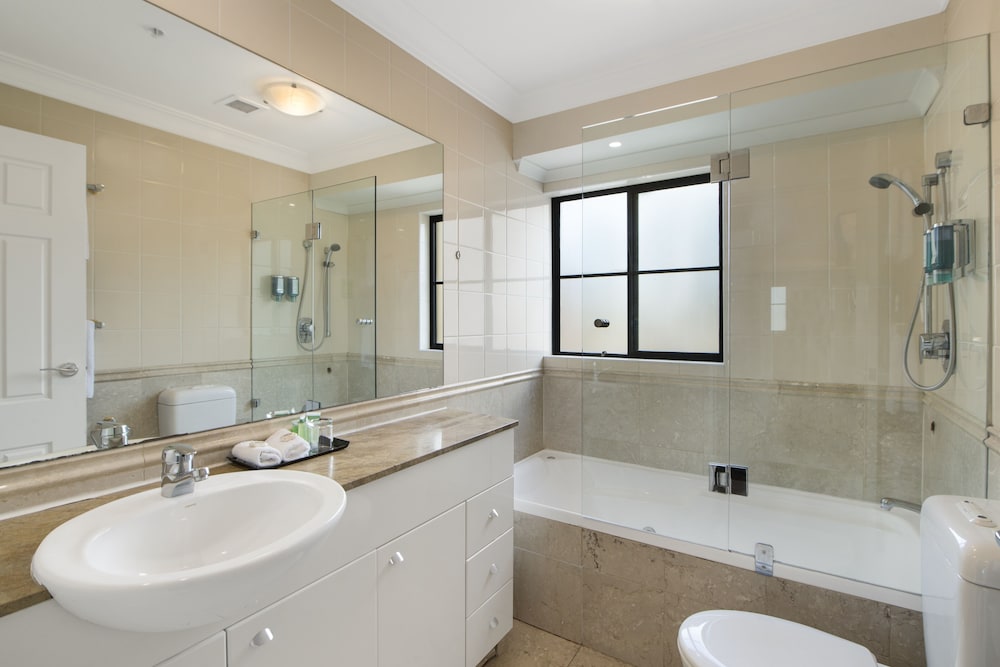 YEHS Hotel Sydney Harbour Suites 52/54
