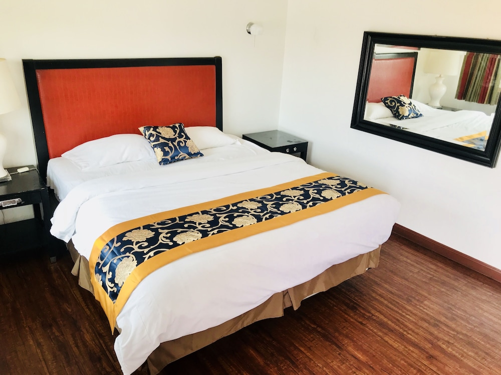 Norwalk inn & suites 14/39
