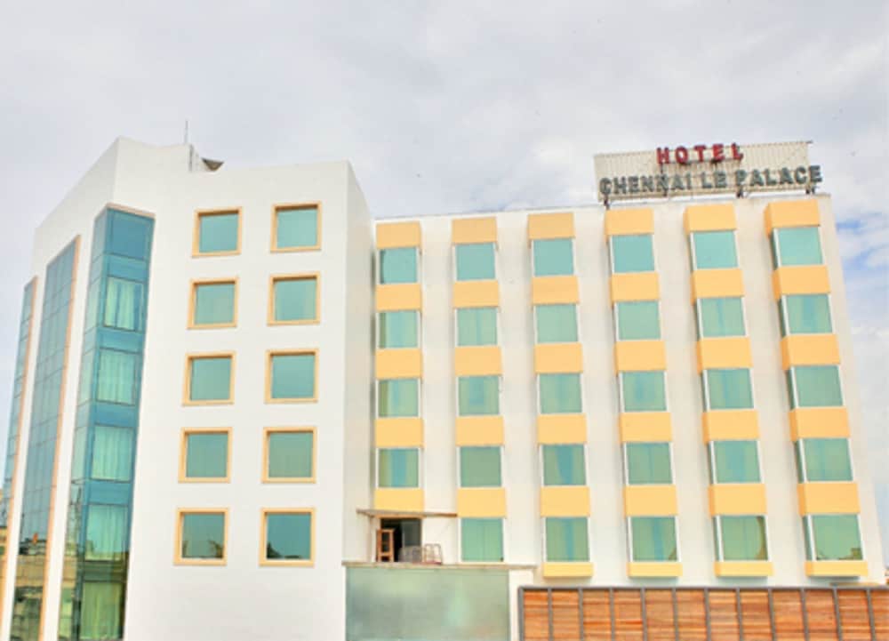 Hotel Chennai Le Palace 3/72
