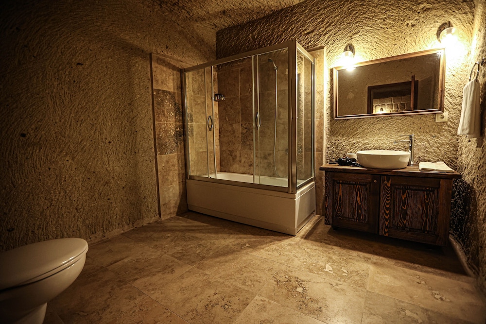 Mahzen Cave Hotel 51/55