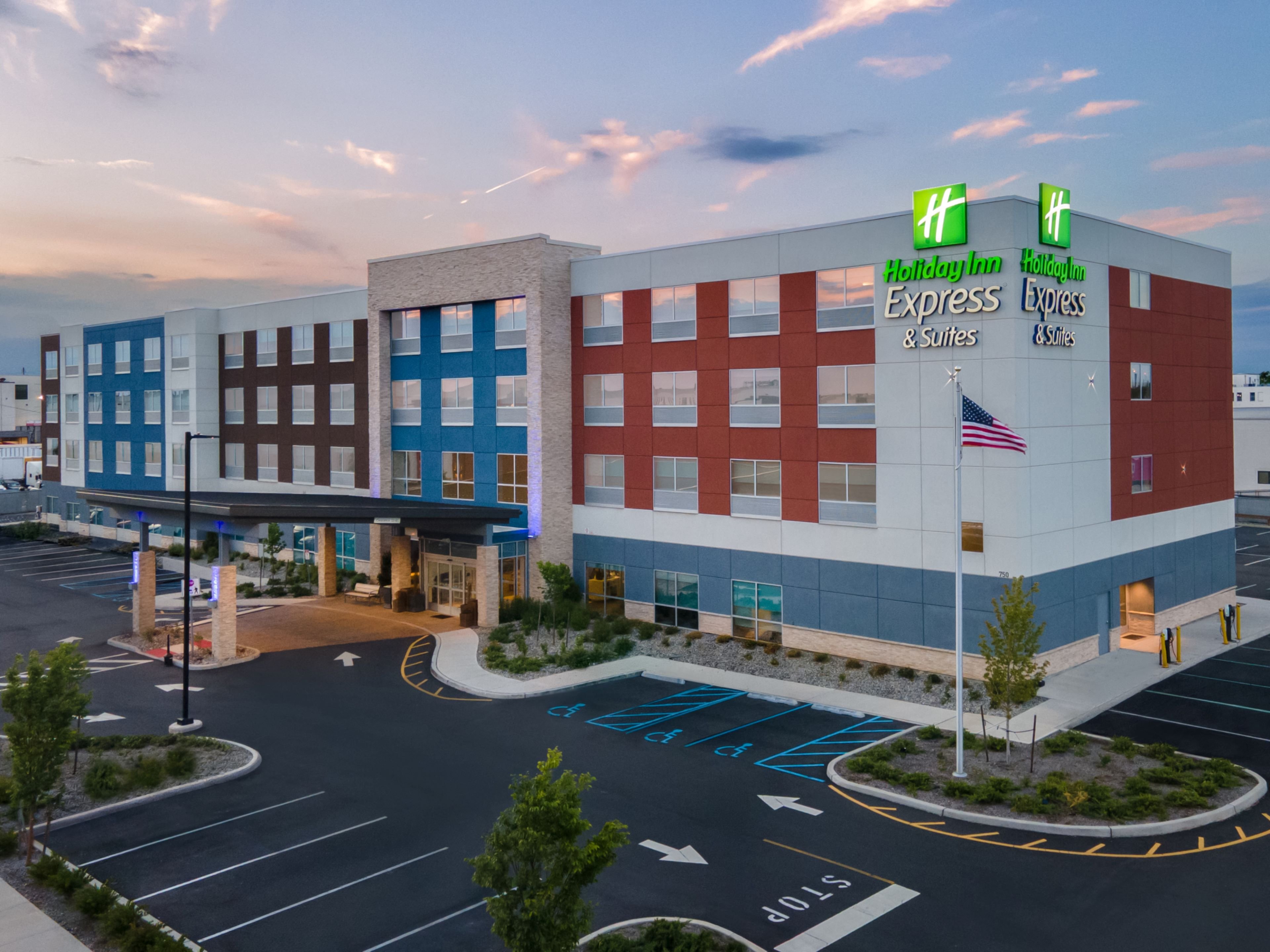 Holiday Inn Express and Suites Linden by IHG 1/55