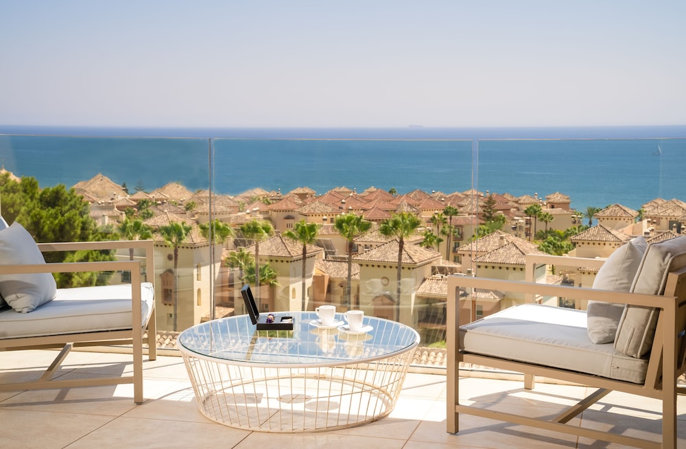 The Oasis by Don Carlos Resort 36/41