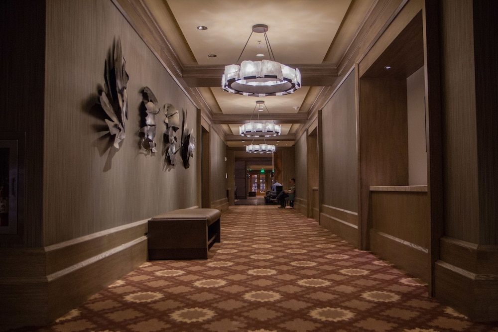Lobby at Little America Hotel Flagstaff, FLAGSTAFF - AZ