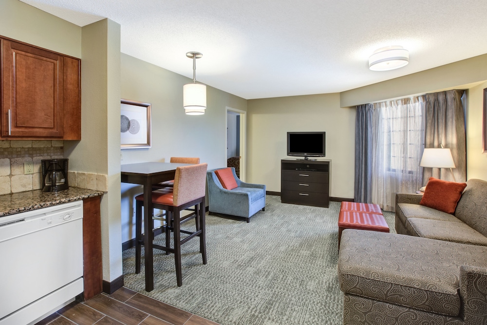 Staybridge Suites Louisville-East 37/61