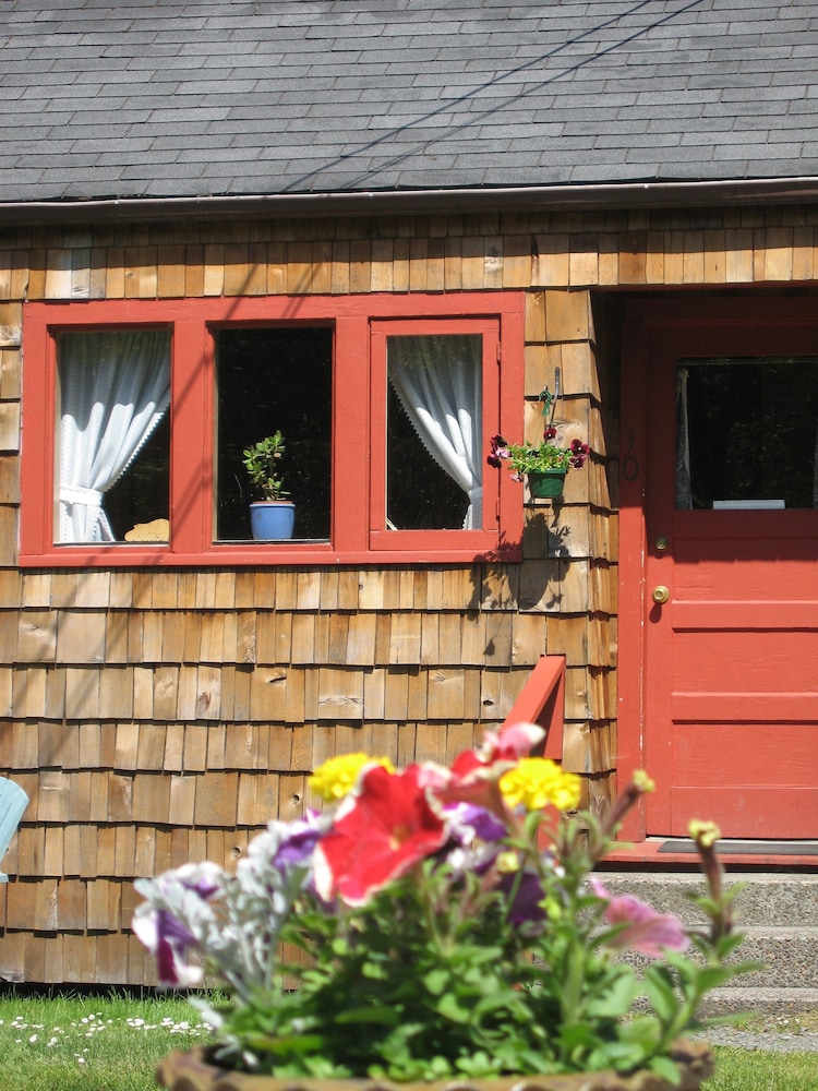 Shakti Cove Cottages 2/58