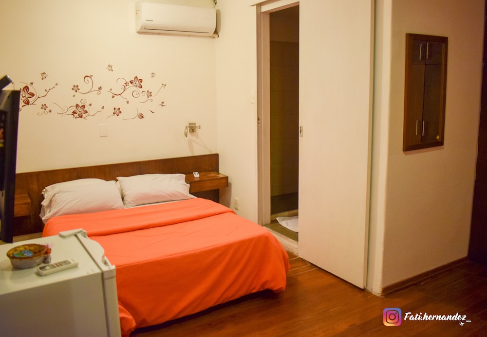 غرفة أساسية ثلاثية بسرير مزدوج وسرير فردي، Hotel Casablanca 4/10