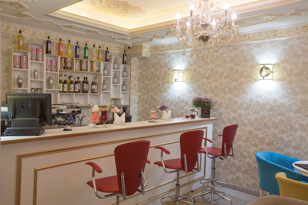Empire Suite Hotel 27/32
