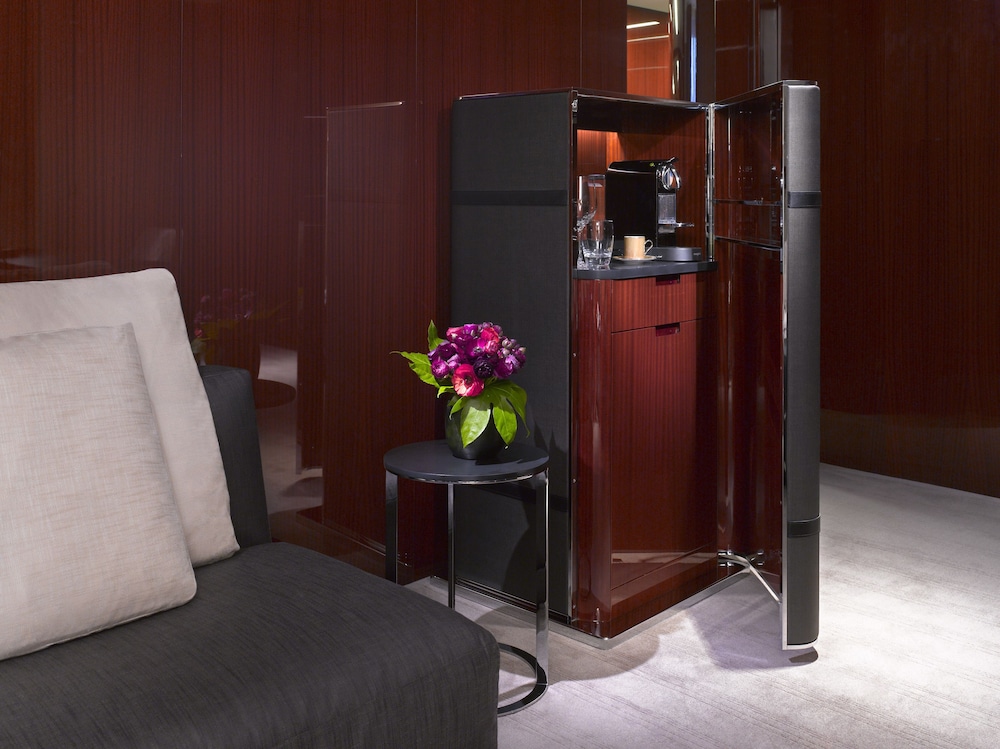 BULGARI HOTEL LONDON 11/40