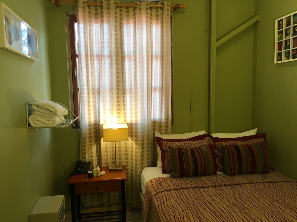 Panama House Bed & Breakfast 26/45
