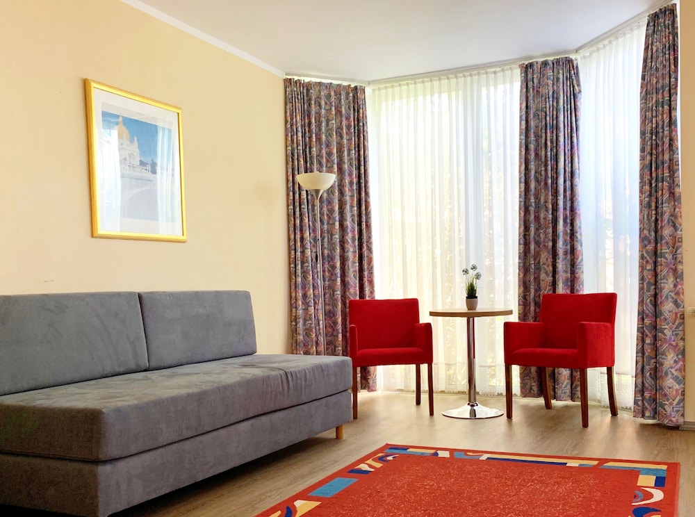 Turm Hotel Hanau 12/23