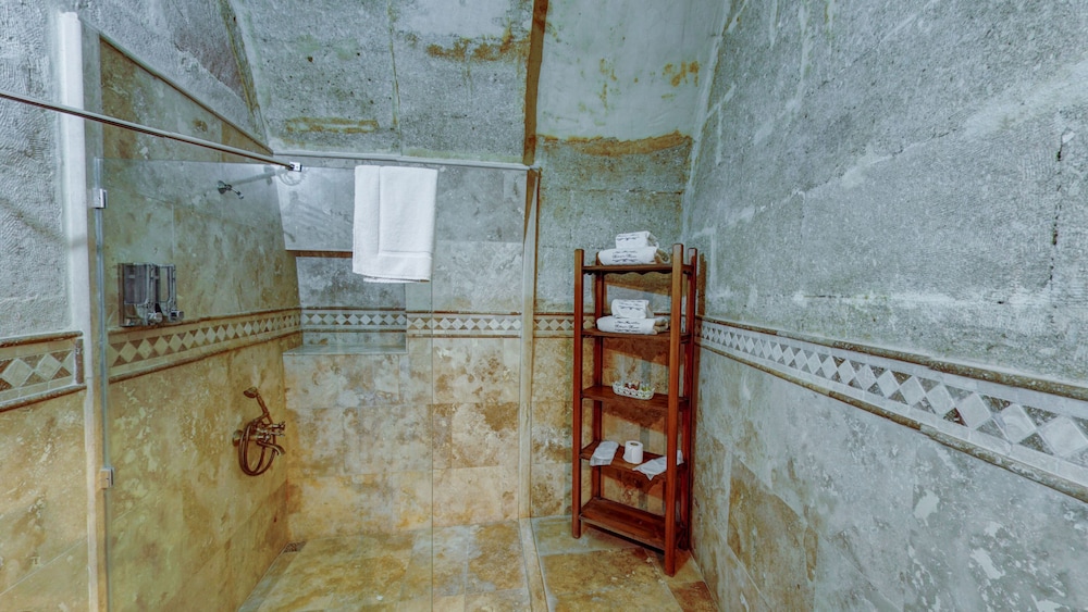 Hikmet's House 20/48