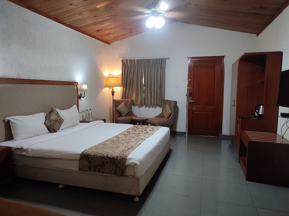 Hotel Palm Greens Club 20/50