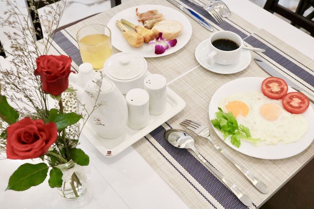 Phuong Dong Hotel & Apartment 31/35