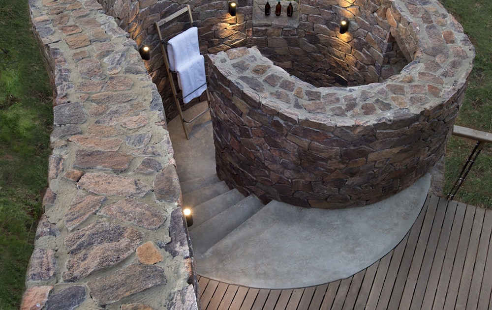 Mhondoro Game Lodge 23/50