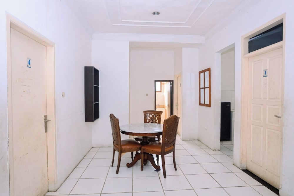 Aries Biru Hotel and Villa 33/49