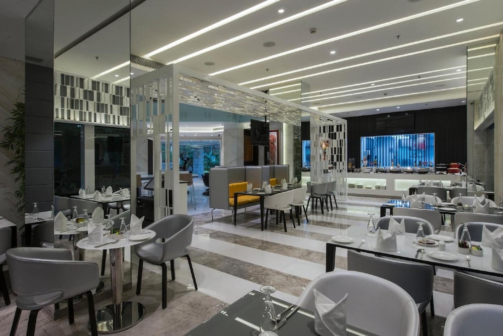 Eastin Residences Vadodara Apartment Hotel 29/35