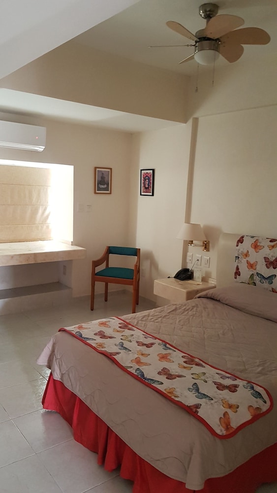 Hotel Suites Nader 15/33