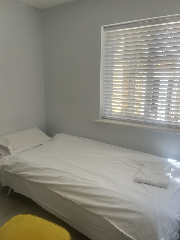 غرفة أساسية مفردة، Kew Rooms 2/5