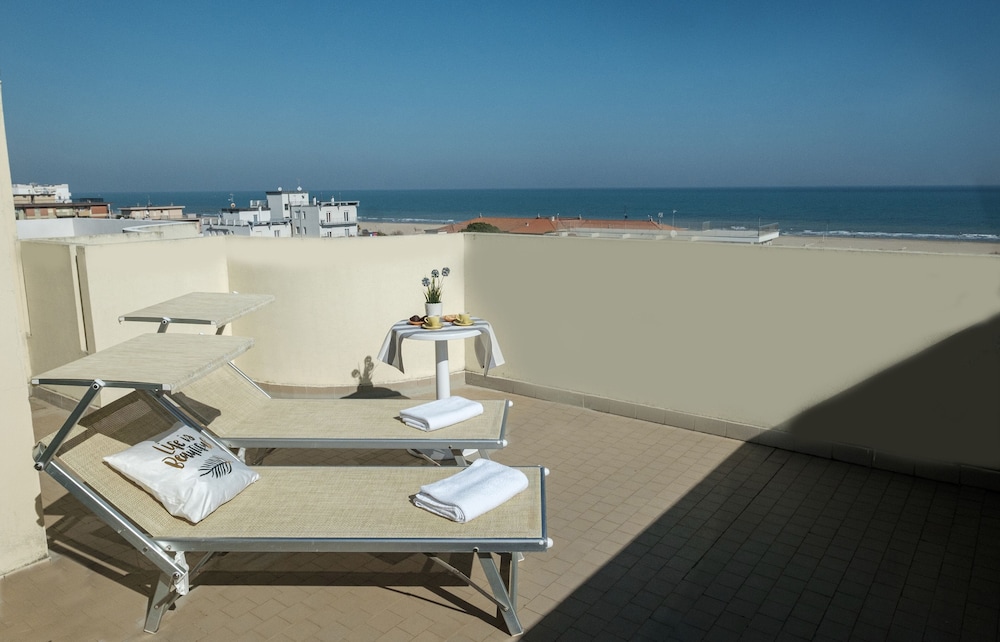 Hotel Oceanic 33/38