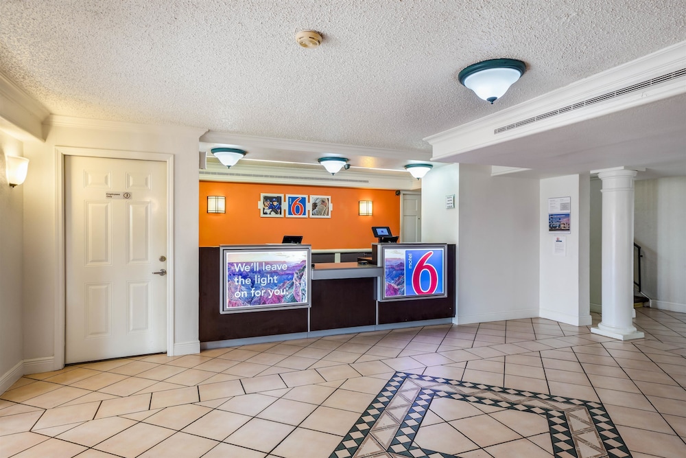 Motel6 Beaumont, TX 13/61