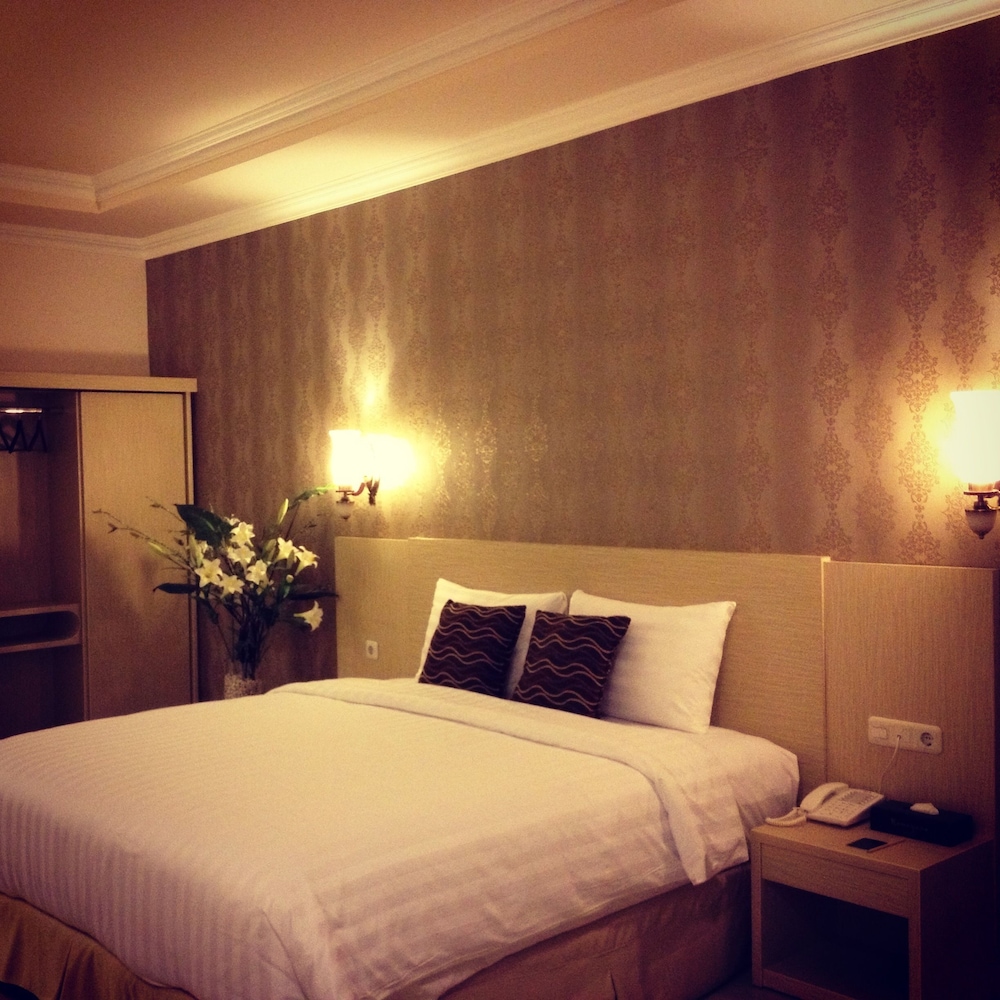 Ramayana Hotel 12/34
