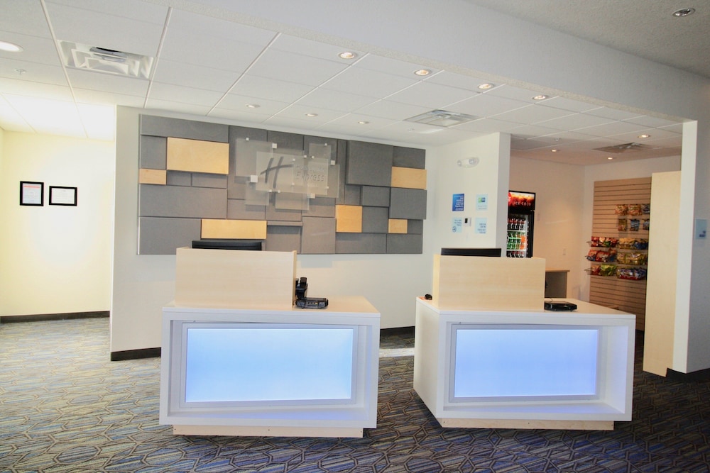 Holiday Inn Express & Suites Kirksville - University Area 3/38