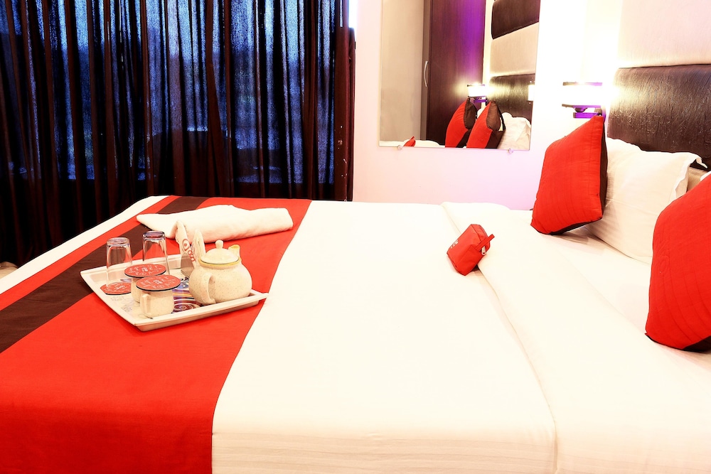 Oyo Rooms Parama Island Em Bypass 11/15