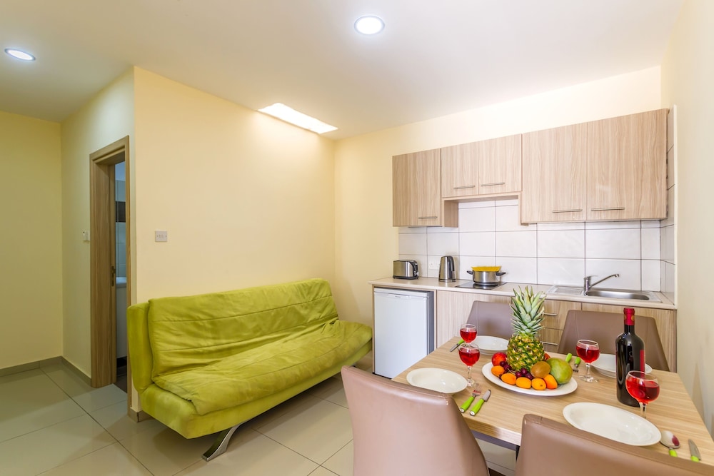 Paul-Marie Hotel Apartments 32/50