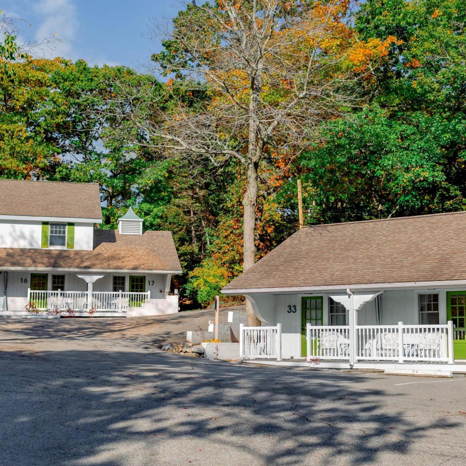 Village Cove Inn 46/51