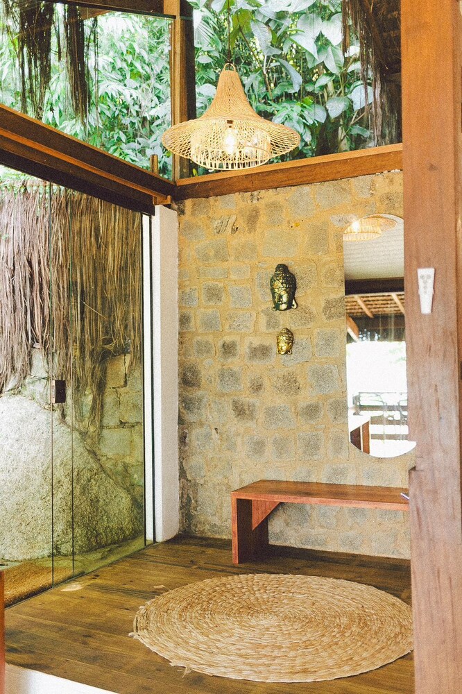 Casa Luz 8/73